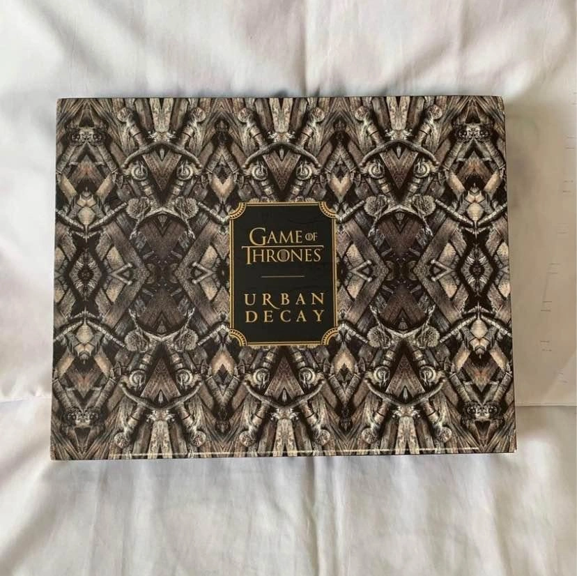 Urban Decay Game of Thrones Makeup Kit - photo 2