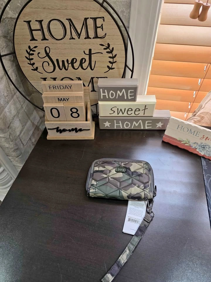 Lug Rodeo 2 Compact Wallet - Camo Green