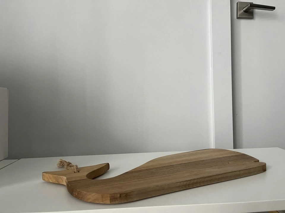 15” Whale-Shaped Wood Charcuterie/Serving Board - photo 3