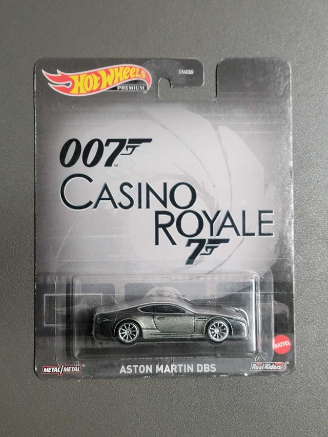 Hot Wheels Aston Martin DBS