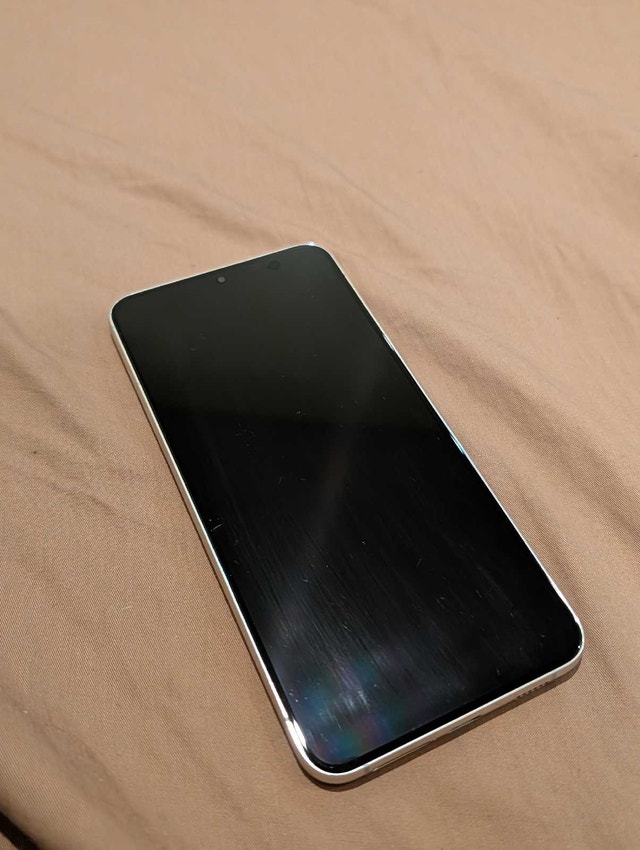 Used Samsung Galaxy S22+ 256 GB