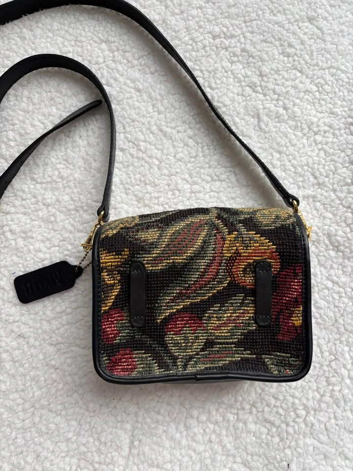 Maggi B Canadian Vintage Floral Tapestry Crossbody Bag - photo 2