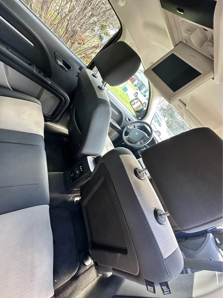 2009 Dodge Journey – Low KM & Family Ready - photo 5