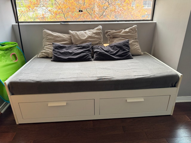 IKEA BRIMNES Daybed frame with 2 drawers and mattresses - photo 5