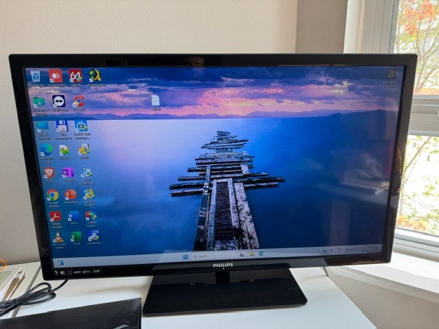 Philips 39" Smart LED TV - 2000 Series - photo 4