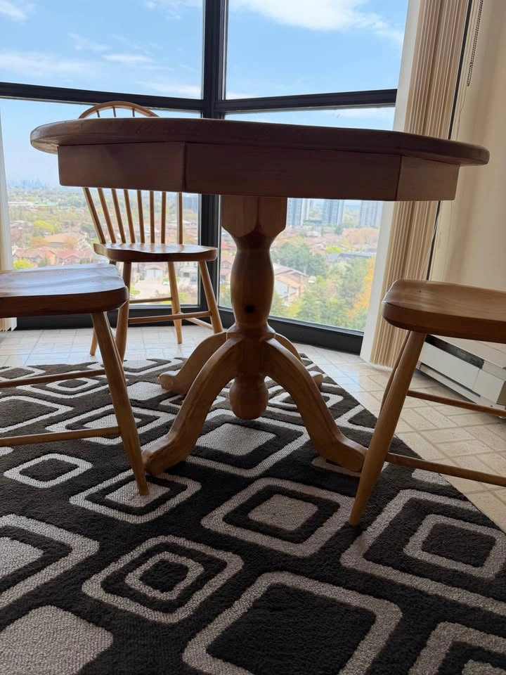 Solid Wood Round Pedestal Dining Table & 3 Chairs - photo 2