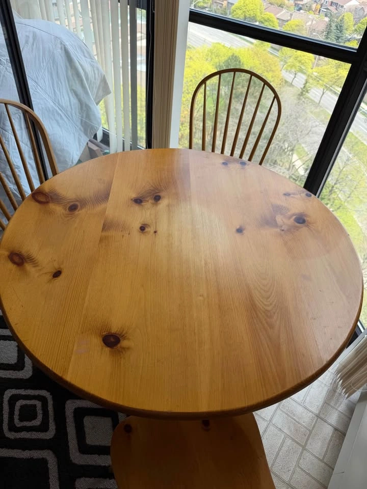 Solid Wood Round Pedestal Dining Table & 3 Chairs - photo 4