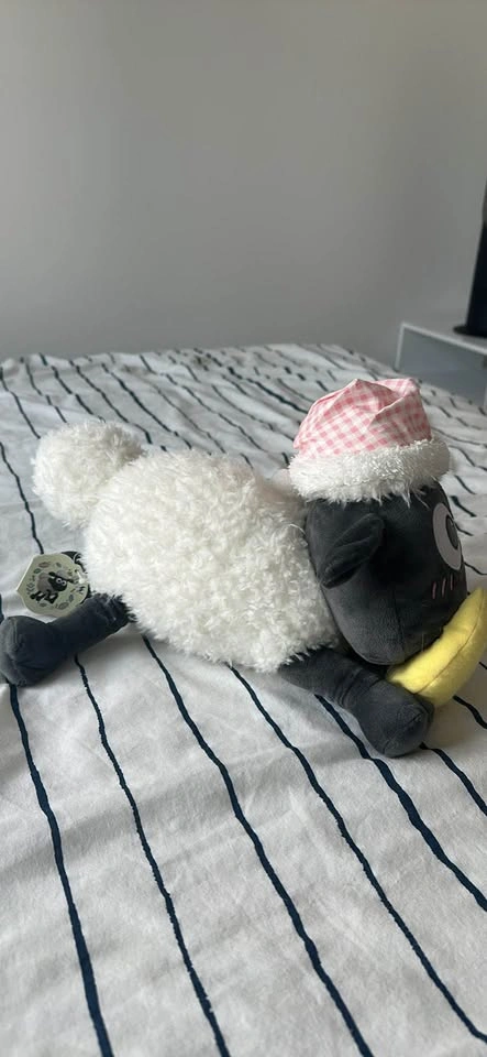 Shaun the Sheep Plush Toy with Sleeping Cap - Japan - photo 2