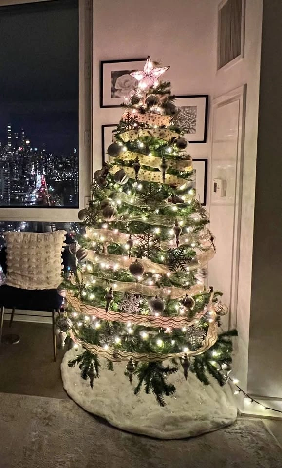 Full Christmas Tree Set – Tree Stand, Lights, Ornaments & Holida
