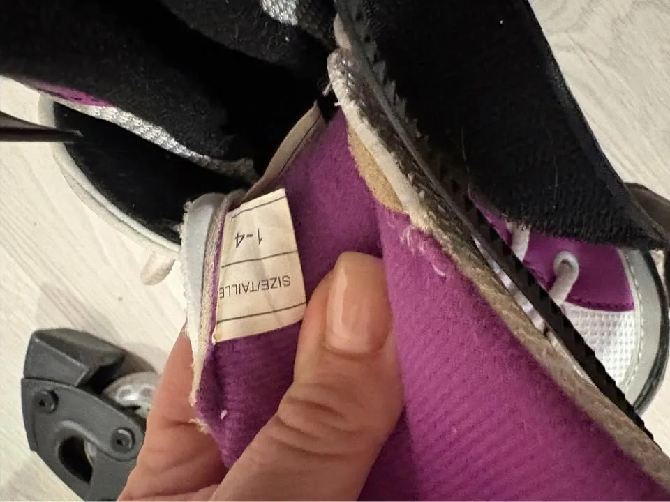 Ultra Wheels Adjustable Inline Skates image indicator(2)