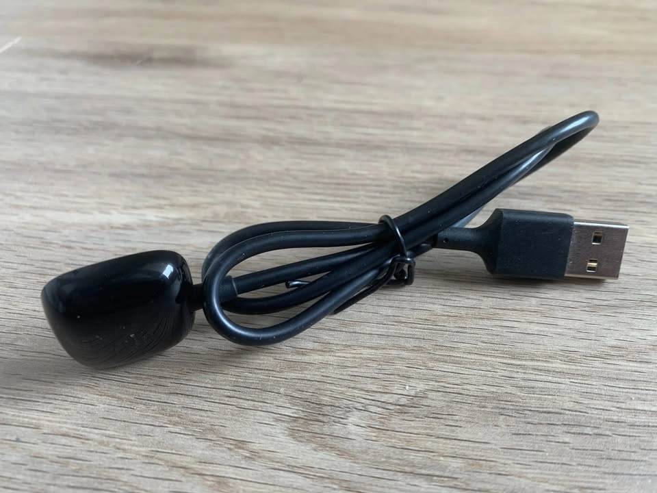 Fitbit Versa 3/4/Sense/Sense 2 Magnetic Charger Cable - photo 2