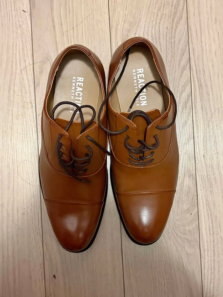 Kenneth Cole Brown Dress Shoes (Men's 7)
