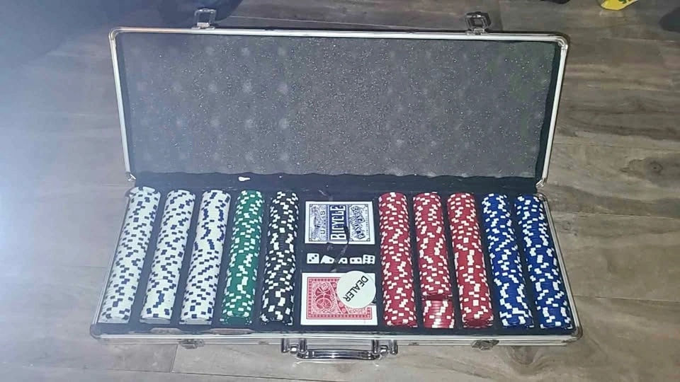 500 texas hold em