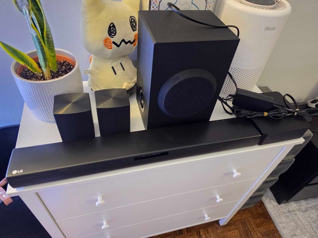 LG SQC4R 4.1 Channel Soundbar System