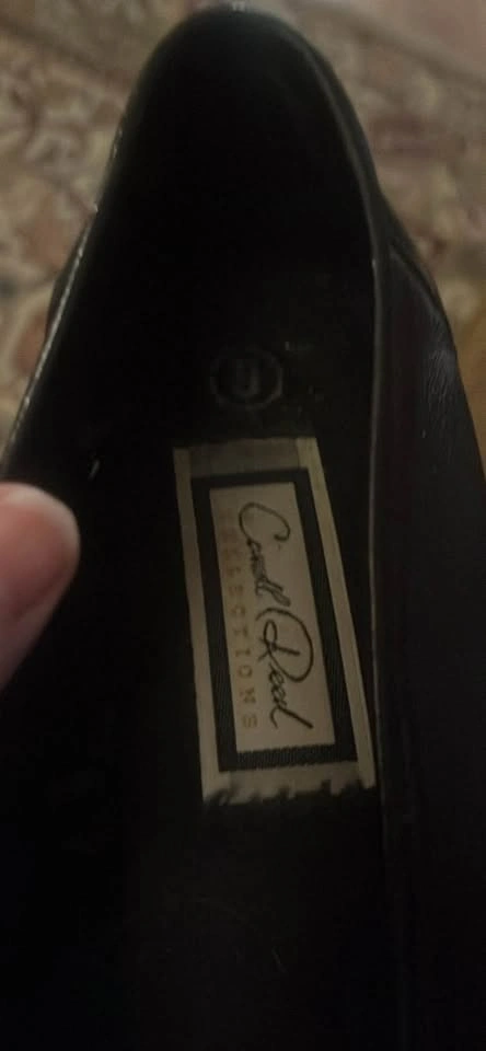 Coronet Road Black Flats Size 9 - photo 2