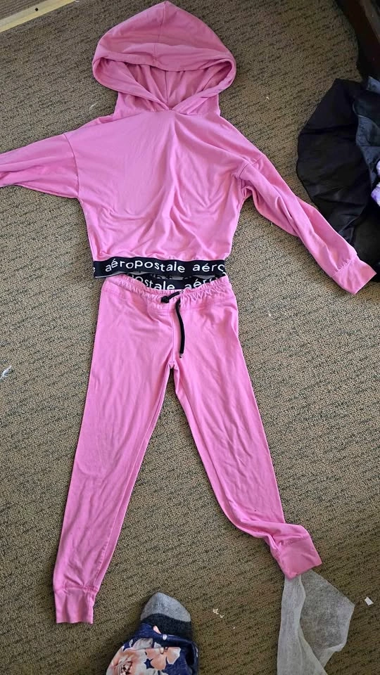 EUC Girls Aero Postage Track Suit (Sz 6)