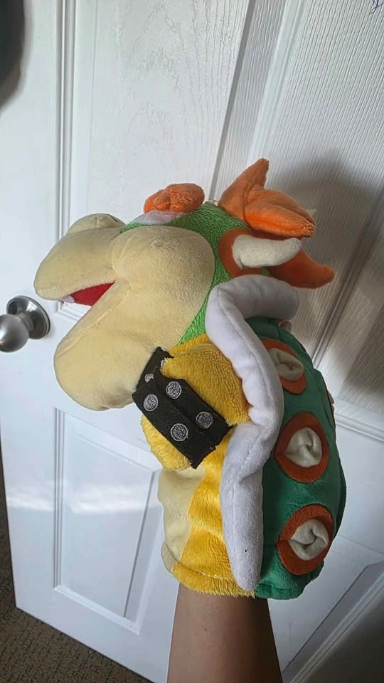 EUC Bowser Hand Puppet - photo 2
