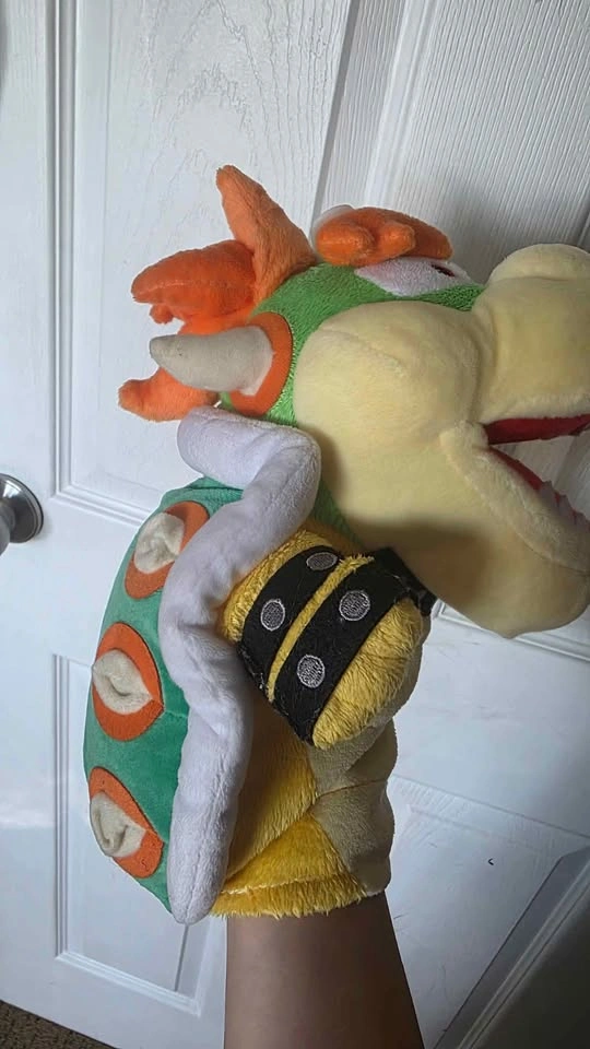 EUC Bowser Hand Puppet - photo 3