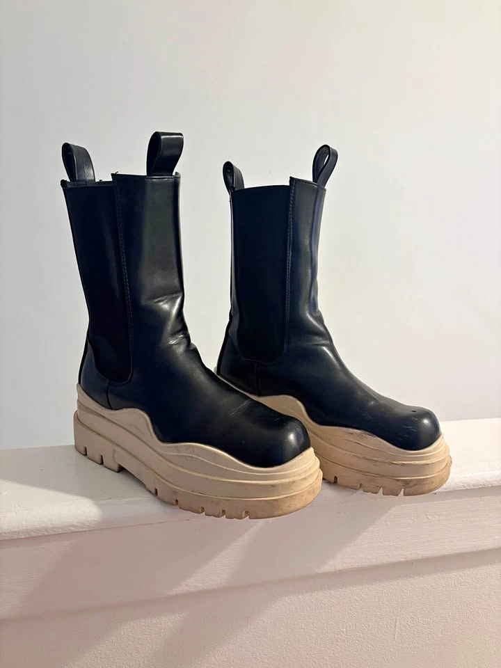 Chunky Boots - Size 5 UK / 7 US (fits 8)