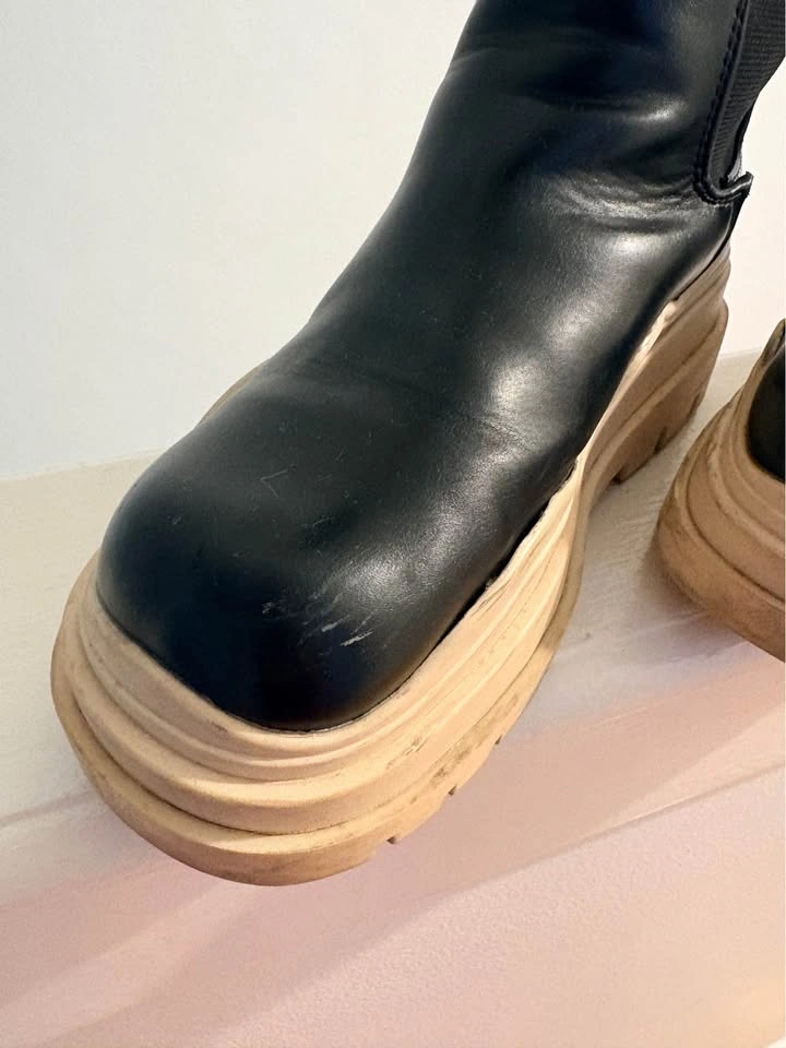 Chunky Boots - Size 5 UK / 7 US (fits 8) - photo 3