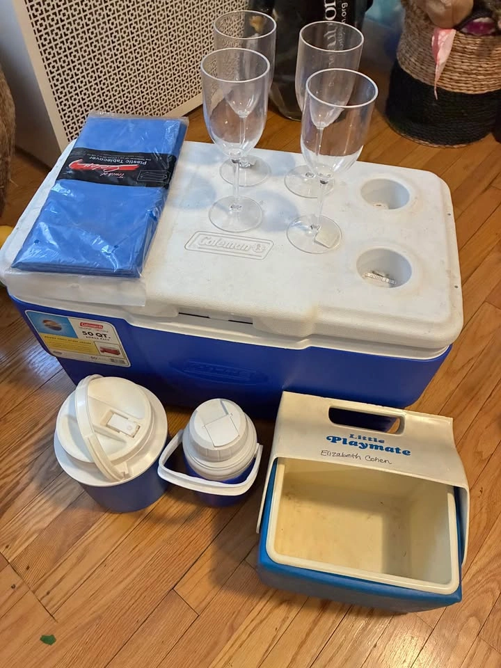 Coolers, Folding Chairs, Wine Glasses - photo 2