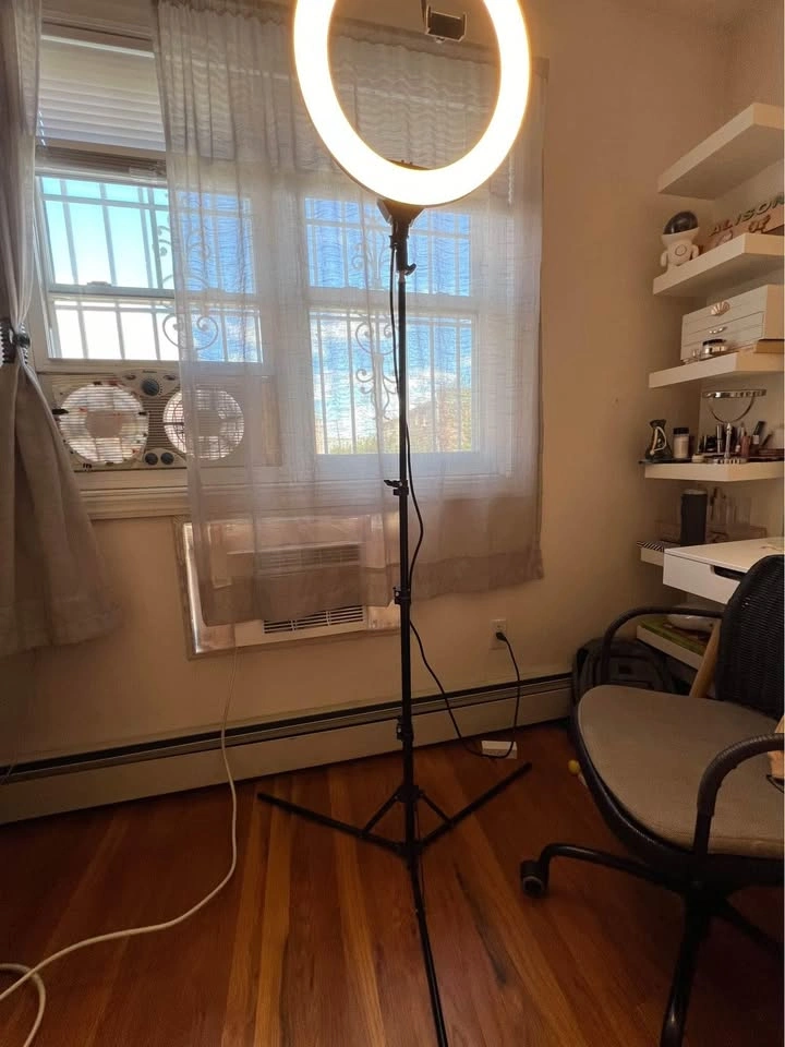 18-Inch Professional Selfie Ring Light with Remote - photo 2