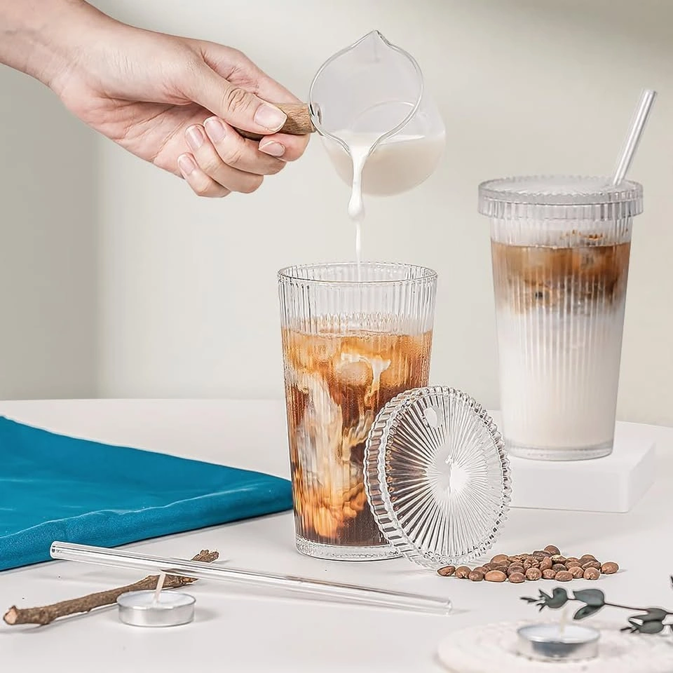 Set of 4 Ribbed Glass Cups with Lids & Straws - photo 2