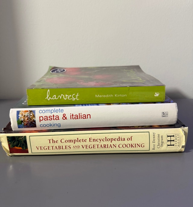 Cookbook Bundle: Veggie, Italian & Foraging - photo 2