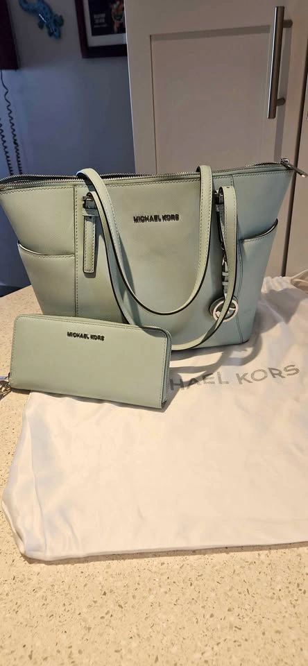 Michael Kors Marilyn Tote & Wallet Set
