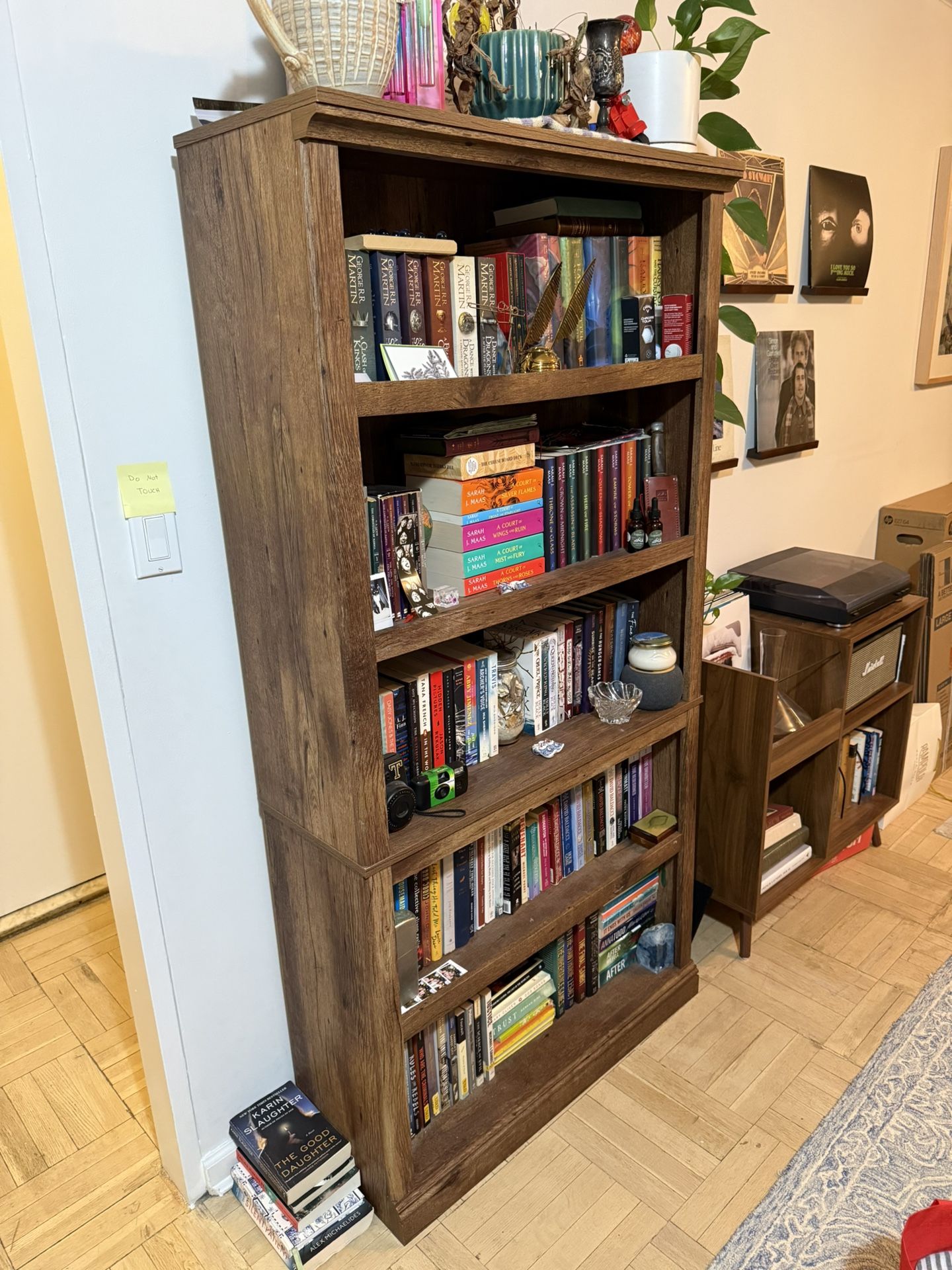 Bookshelf - photo 3