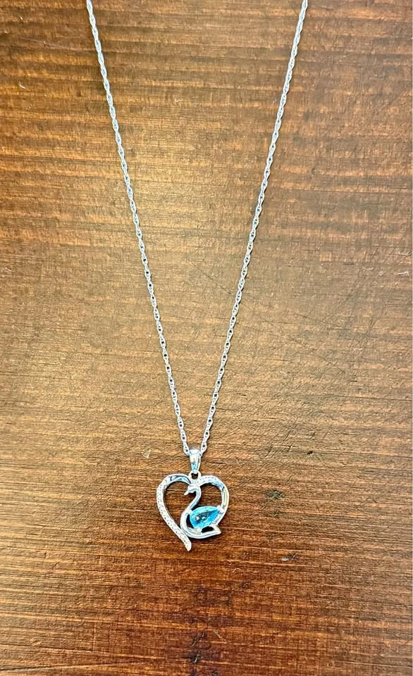 Swarovski Crystal Sterling Silver Necklace Like New!