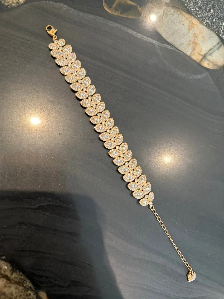 Swarovski Crystal Leaf Bracelet - Bridal Jewelry - photo 5