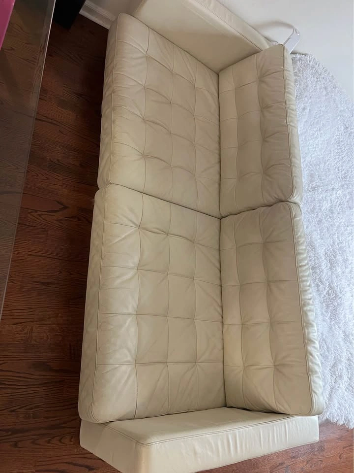 Cream Leather Tufted Sofa - photo 3