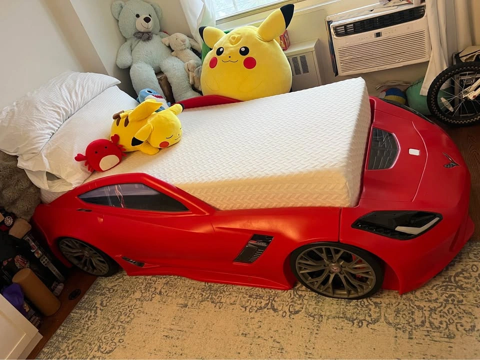 Red Corvette Z06 Car Bed Frame with Mattress - photo 2