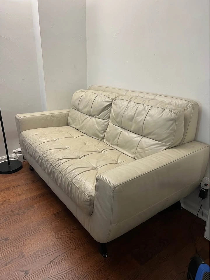 Cream Tufted Loveseat - photo 2