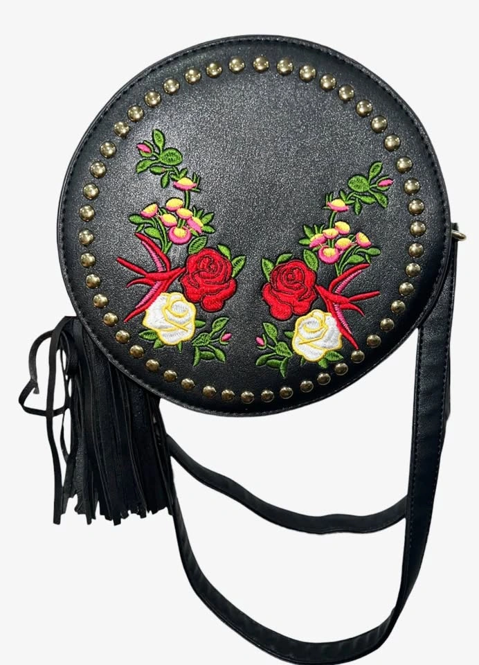 Black Floral Embroidered Round Crossbody Bag 🌹 - photo 2