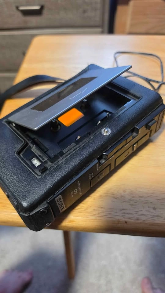 Vintage 70s/80s/90s Tech Bundle (JVC Boombox, Sony Cassette, JVC - photo 5