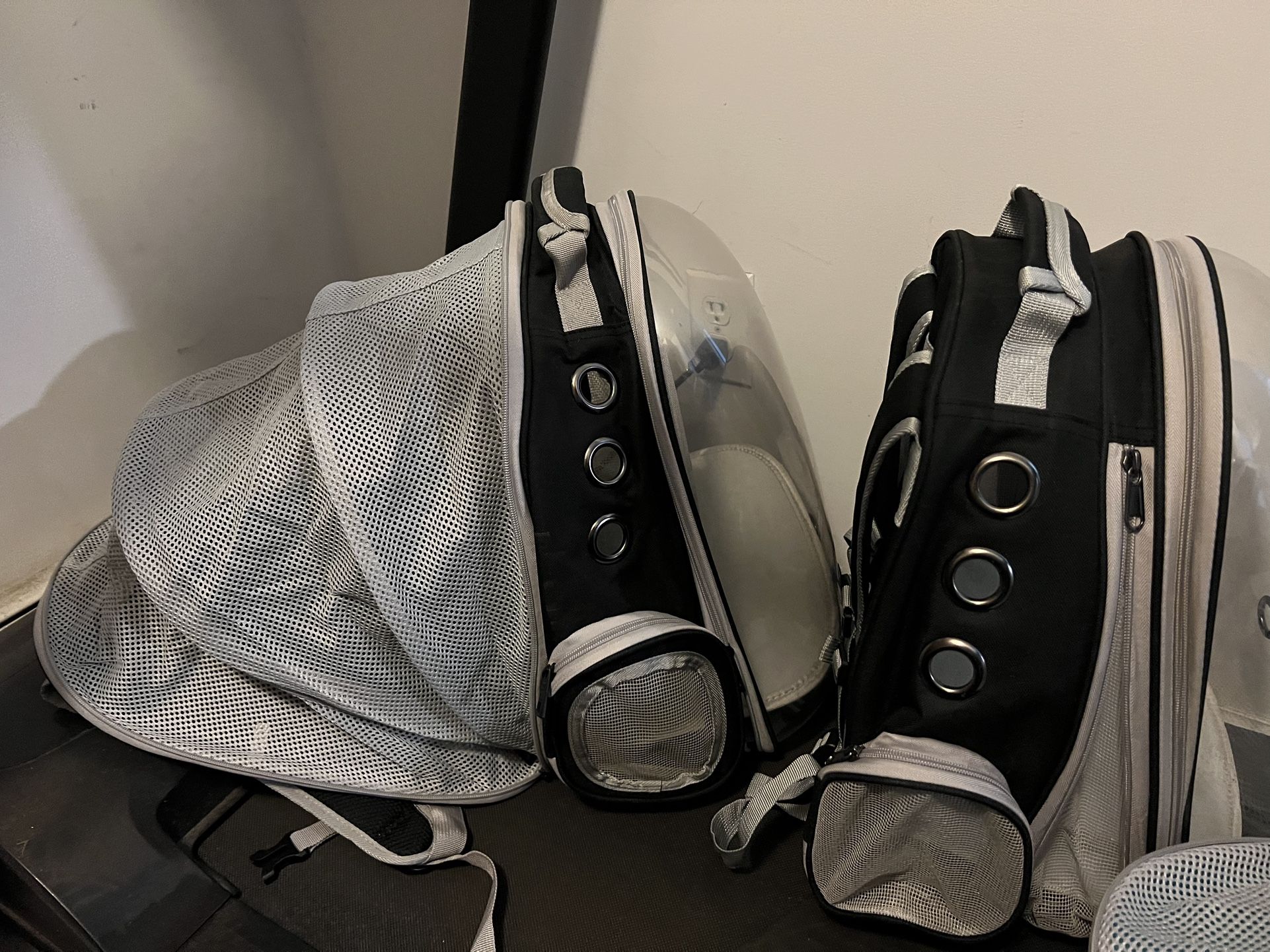 Pet Carrier Backpack $18 Each - photo 3