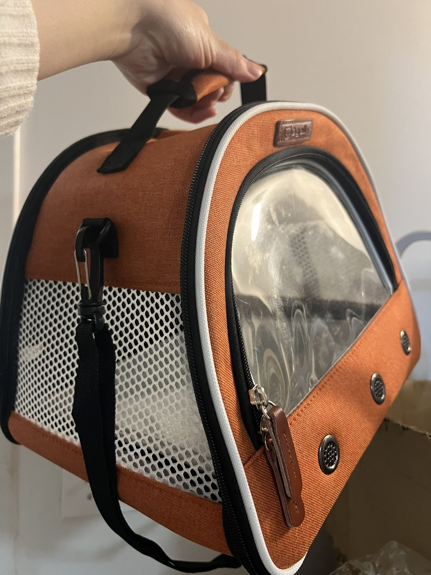Small Pet Carrier with Shoulder Strap - photo 2