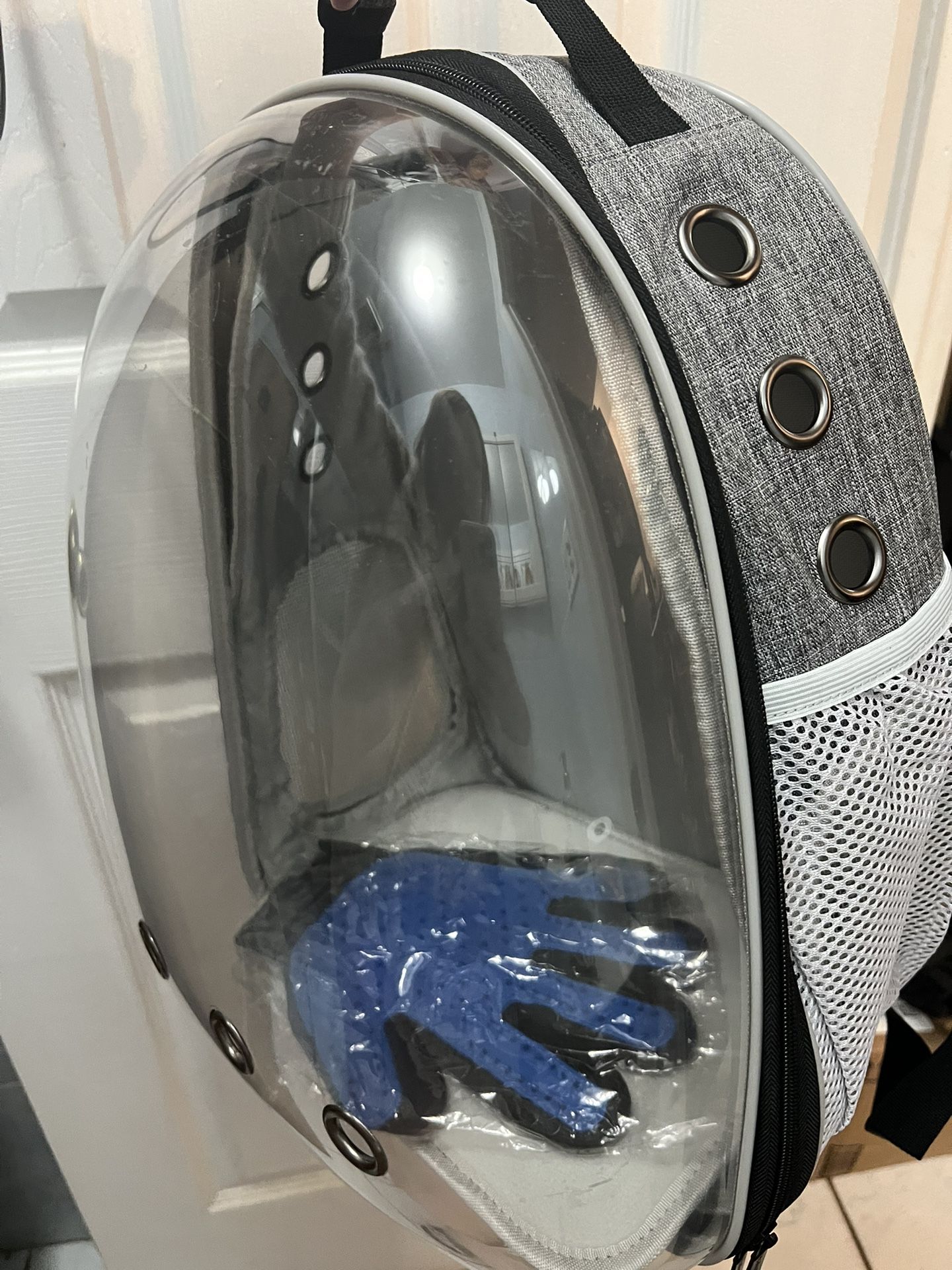 Pet Carrier Backpack With Grooming Glove - photo 3