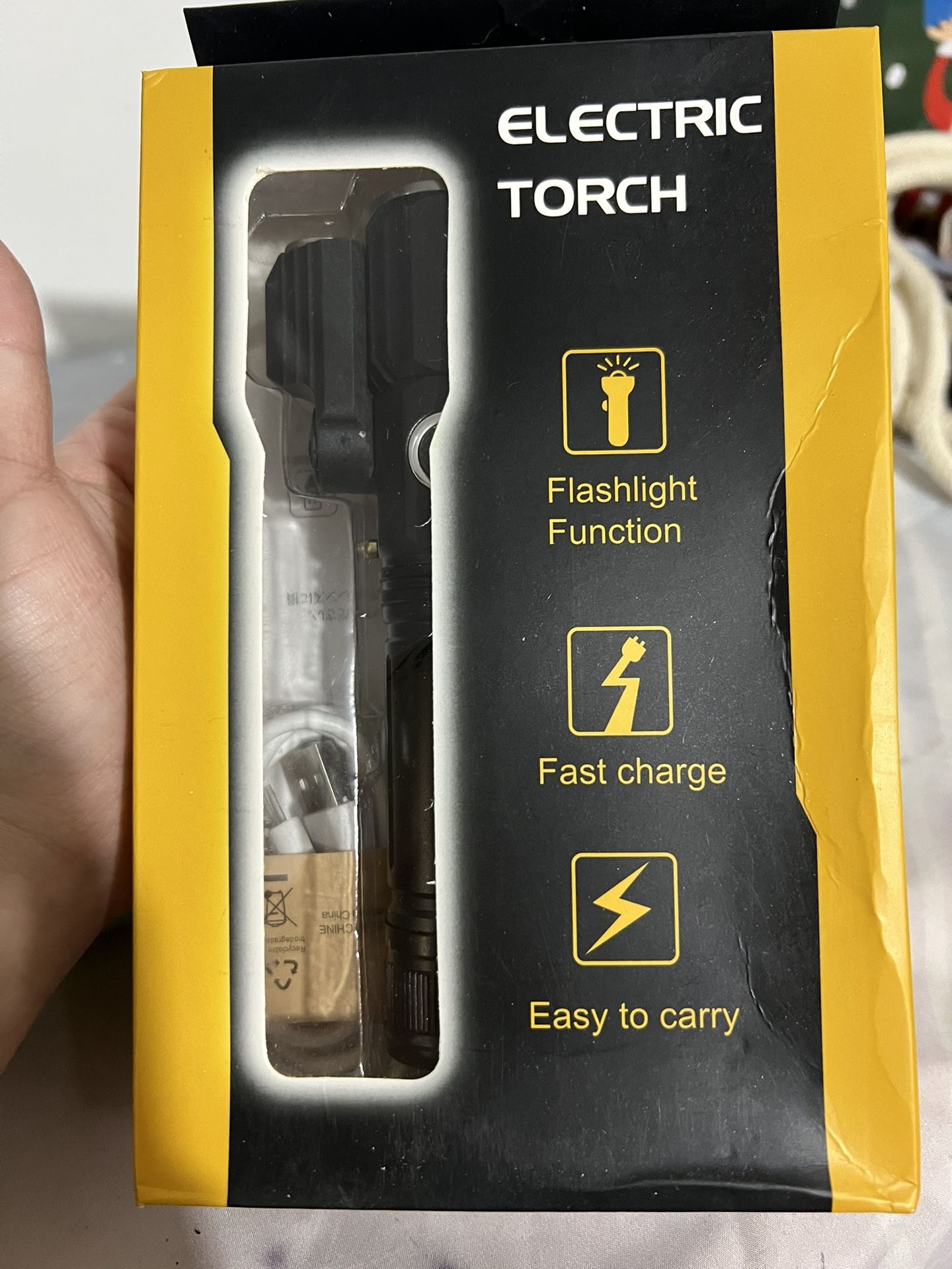 Rechargeable LED Flashlight - 500m, Waterproof, Solar/USB - photo 2