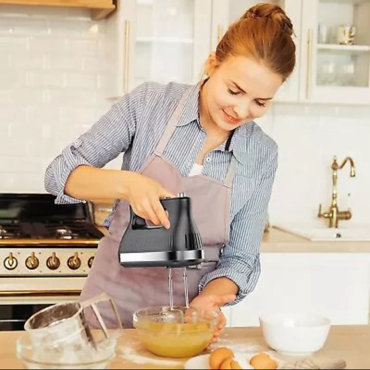 250-Watt 5-Speed Electric Hand Mixer w/ Case - photo 2