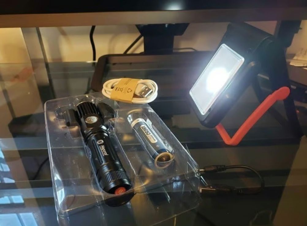 Rechargeable LED Flashlight - Waterproof, Solar/USB Powered - photo 2