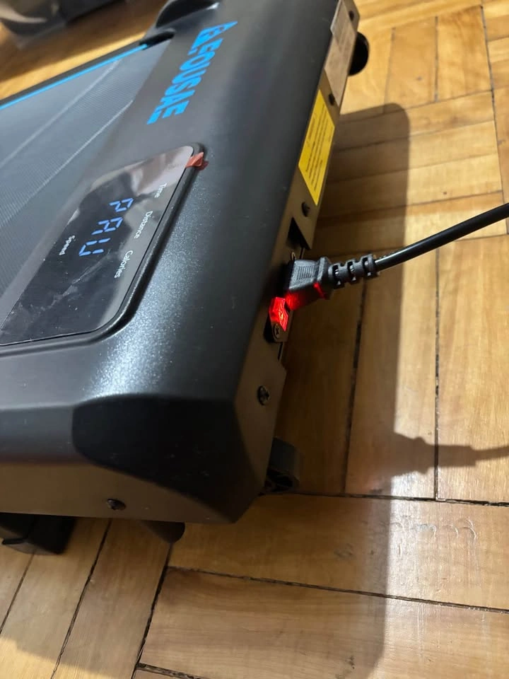NEW -3-in-1 Treadmill Walking Pad with 9% Incline - photo 4