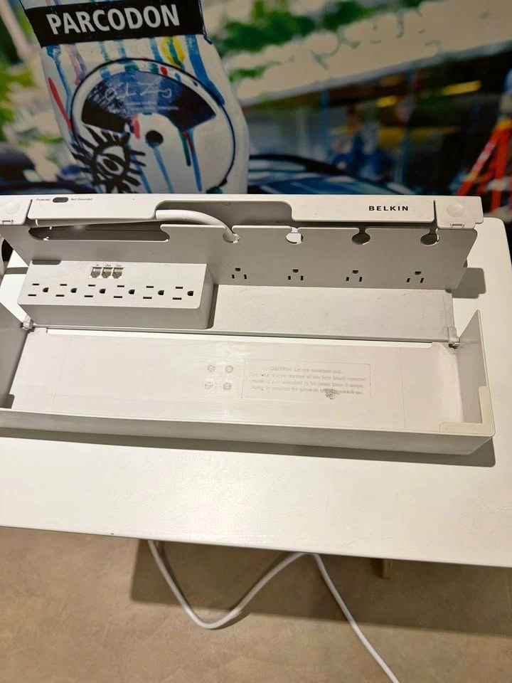 Belkin BZ111200-06 Conceal Surge Protector - photo 2