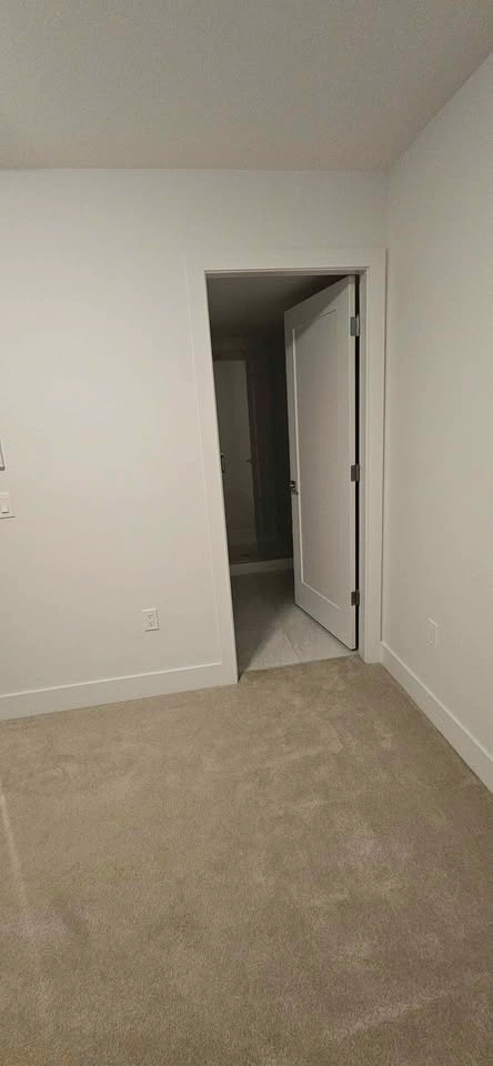 Private room for rent - photo 4