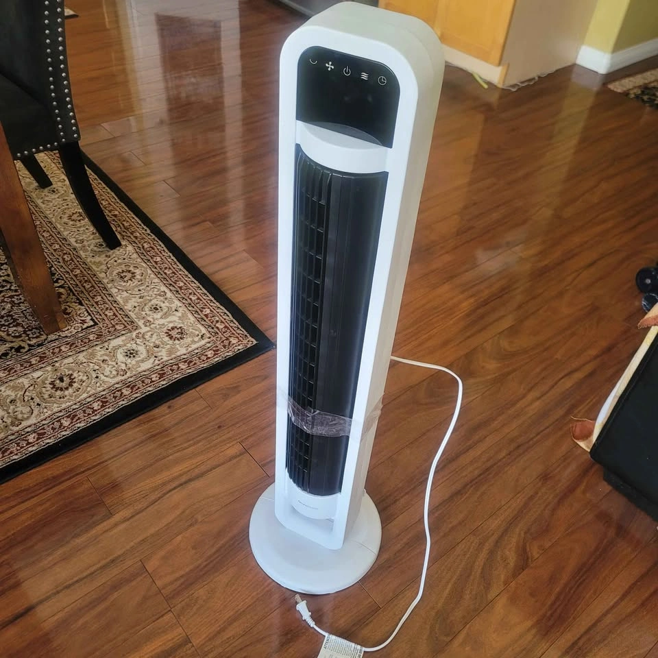 OmniBreze 38" Tower Fan (Brand New - No Box) w/ Remote - photo 3