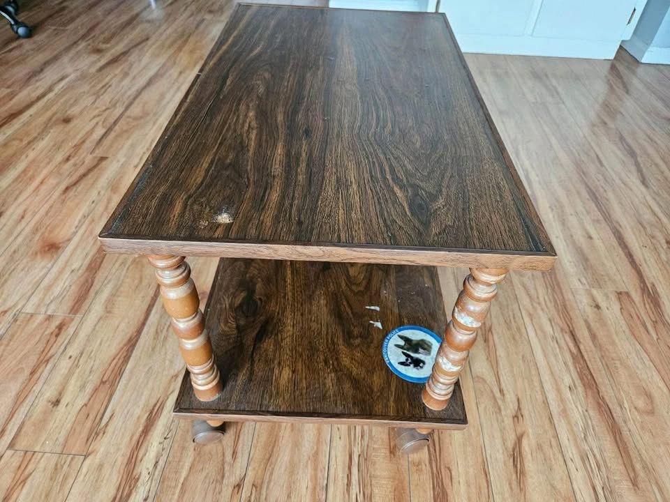 Coffee table with wheels- good condition - photo 4