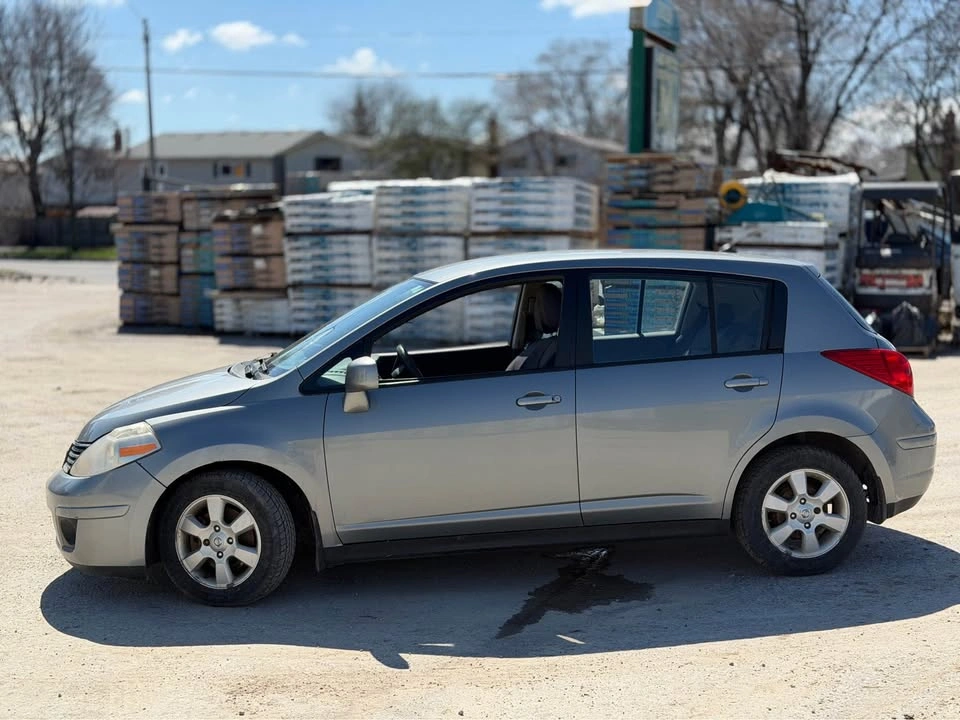 2008 Nissan Versa - photo 3