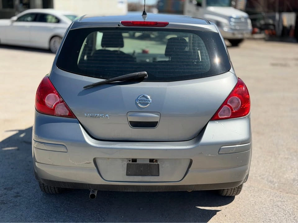 2008 Nissan Versa - photo 4